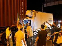 ARIZA YAPAN TIRIN DORSESİNE ÇARPTI... SAATLER SONRA ALEV ALDI: 1 YARALI