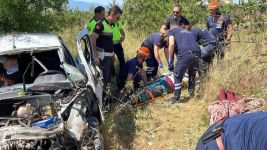 BAYRAM DÖNÜŞÜ FECİ KAZA... DEFALARCA TAKLA ATTI... 5 YARALI
