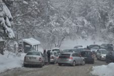 BOLU'NUN DOĞA HARİKASINI GÖRMEK İSTEDİLER: TRAFİK KİLİTLENDİ