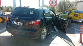 GİŞELERDE FECİ KAZA: 1 ÖLÜ, 1 YARALI