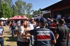 HACET BAYRAMINDA  İPLER GERİLDİ... JANDARMA KAVGAYI ÖNLEDİ