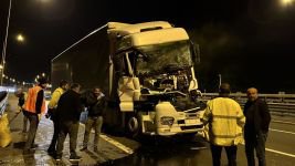 KAĞIT GİBİ EZİLEN TIRDAN YARA ALMADAN KURTULDU