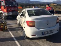 KAMYONLA OTOMOBİL ÇARPIŞTI: 1 YARALI