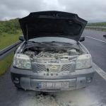 MOTOR KISMINDAN ALEV ALAN CİP, SÜRÜCÜSÜNÜN MÜDAHALESİYLE YANMAKTAN KURTULDU