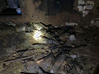 PEKMEZ KAYNATMAK İÇİN  YAKTIĞI ATEŞLE EVİ VE ARACI YANDI