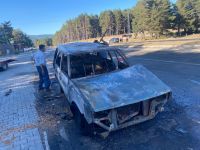 SEYİR HALİNDEYKEN YANMAYA BAŞLAYAN OTOMOBİL HURDAYA DÖNDÜ
