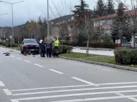 YAYA GEÇİDİNDEN GEÇMEYE ÇALIŞAN MOTOSİKLETE PİKAP ÇARPTI: 1 YARALI