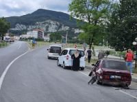 YENİ DOĞAN BEBEĞİN BULUNDUĞU OTOMOBİL  KAZAYA KARIŞTI... FACİANIN EŞİĞİNDEN DÖNÜLDÜ