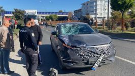 YOLA  ANİDEN ÇIKAN ÇOCUĞA OTOMOBİL ÇARPTI